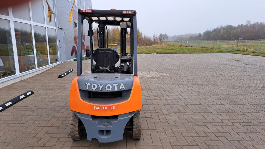 Toyota 02-8FDF20 - Dizel forklift: fotoğraf 5 Toyota 02-8FDF20 - Dizel forklift: fotoğraf 5