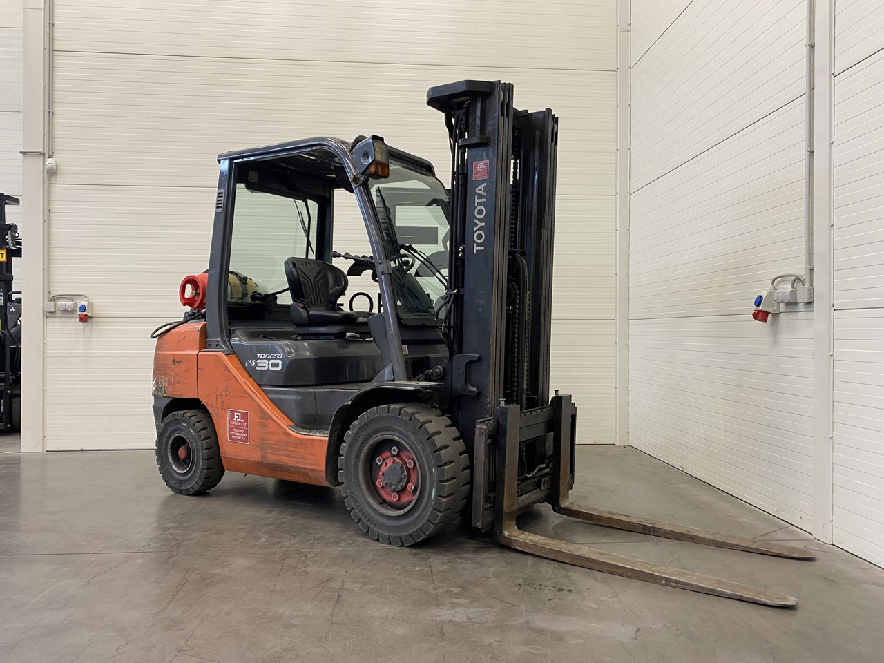 Toyota 02-8FGF30 - LPG forklift: fotoğraf 3 Toyota 02-8FGF30 - LPG forklift: fotoğraf 3