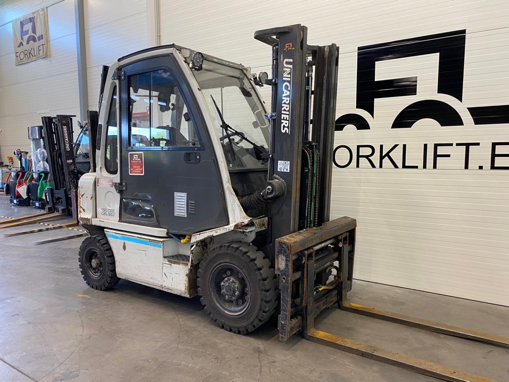 Unicarriers Y1D2A25Q - Dizel forklift: fotoğraf 3 Unicarriers Y1D2A25Q - Dizel forklift: fotoğraf 3