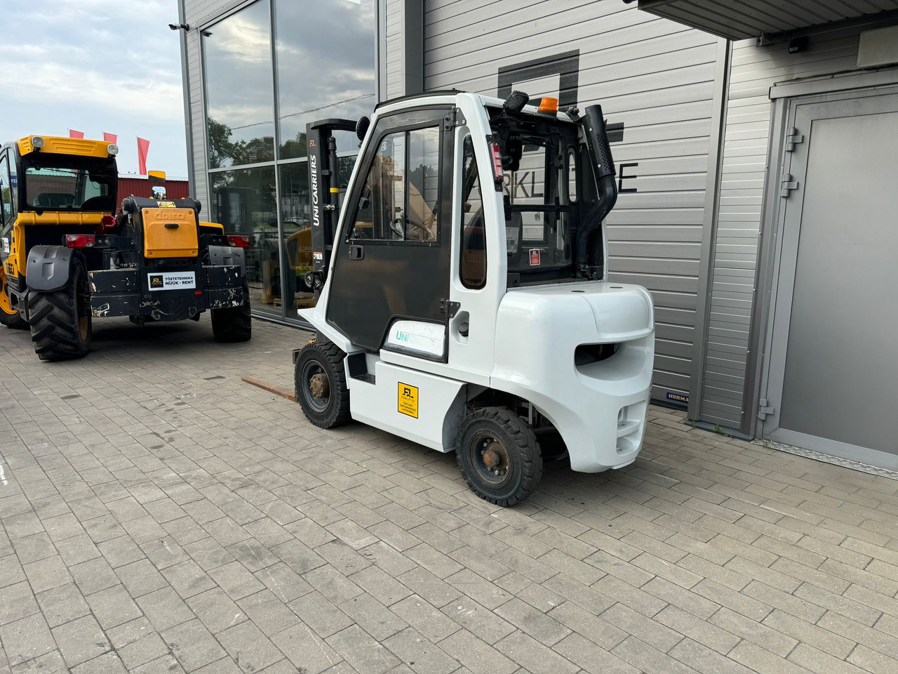 Unicarriers Y1D2A25Q - Dizel forklift: fotoğraf 3 Unicarriers Y1D2A25Q - Dizel forklift: fotoğraf 3