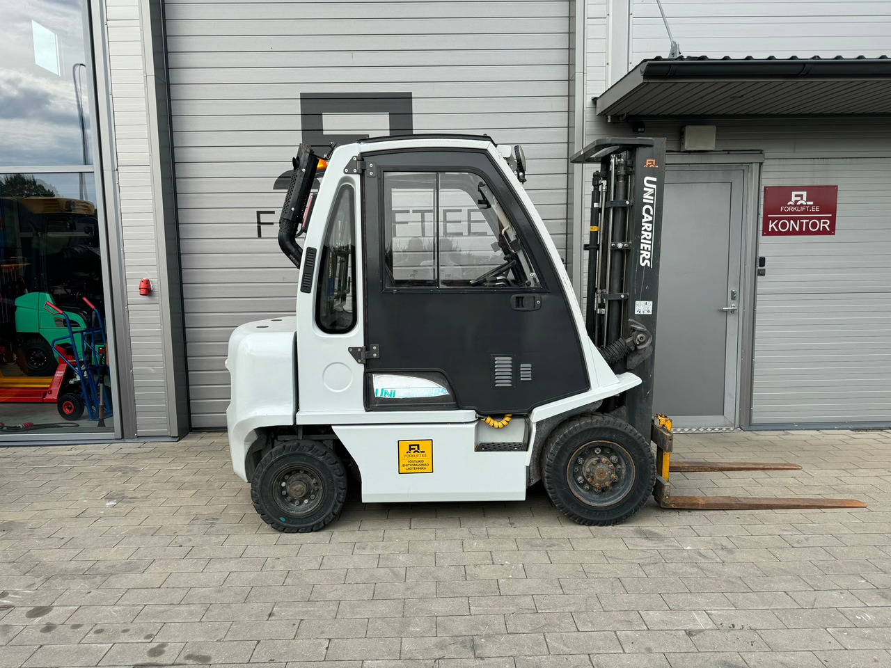 Unicarriers Y1D2A25Q - Dizel forklift: fotoğraf 5 Unicarriers Y1D2A25Q - Dizel forklift: fotoğraf 5