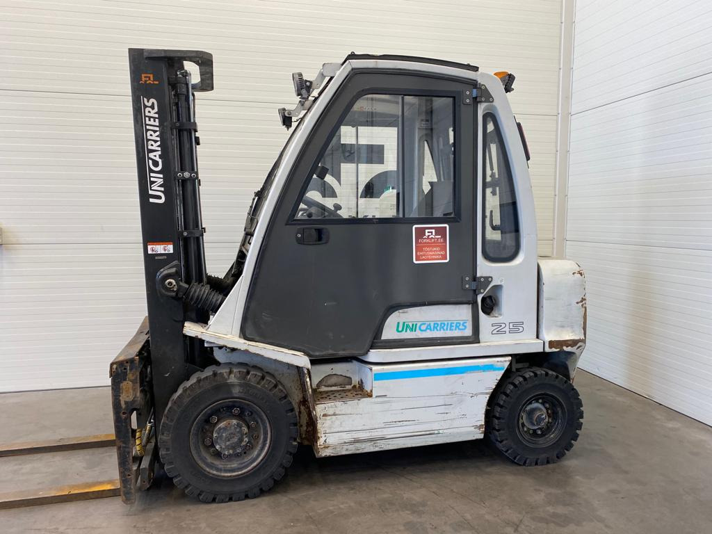 Unicarriers Y1D2A25Q - Dizel forklift: fotoğraf 2 Unicarriers Y1D2A25Q - Dizel forklift: fotoğraf 2