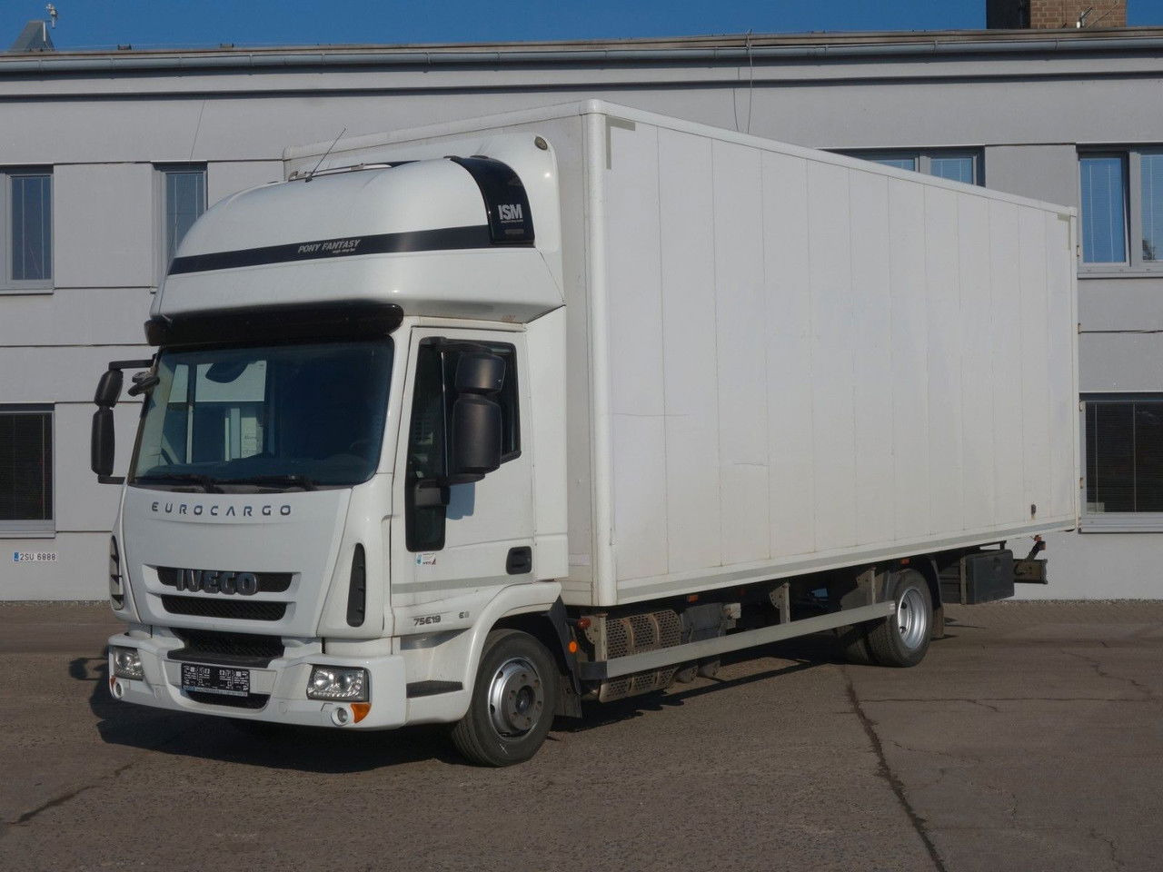 Iveco EuroCargo 75 75E19, 18 Palleten - Kapalı kasa kamyon: fotoğraf 1 Iveco EuroCargo 75 75E19, 18 Palleten - Kapalı kasa kamyon: fotoğraf 1