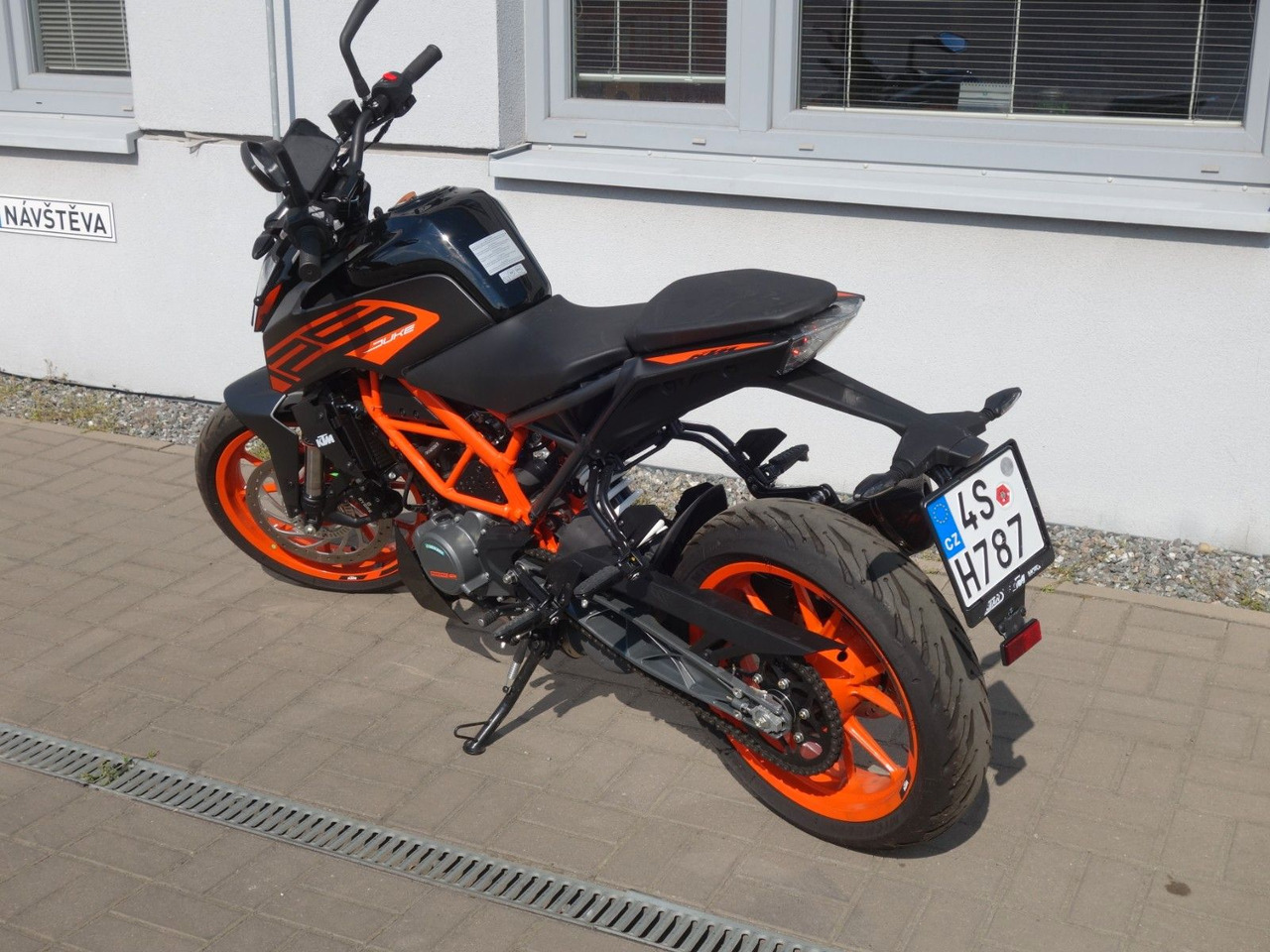 KTM Duke 125 Original 905 km !!! - Motosiklet: fotoğraf 4 KTM Duke 125 Original 905 km !!! - Motosiklet: fotoğraf 4