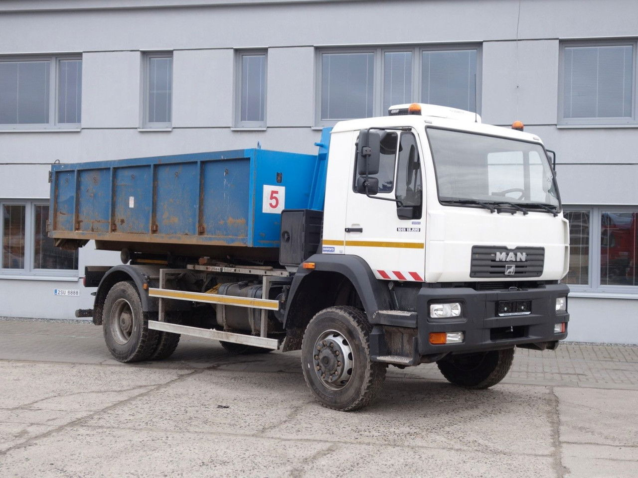 MAN 18.220 4x4 Neue Aufbau 2023 TOP 18.220 4x4 Neue Aufbau 2023 TOP - Konteynır taşıyıcı/ Yedek karoser kamyon, Vinçli kamyon: fotoğraf 3 MAN 18.220 4x4 Neue Aufbau 2023 TOP 18.220 4x4 Neue Aufbau 2023 TOP - Konteynır taşıyıcı/ Yedek karoser kamyon, Vinçli kamyon: fotoğraf 3