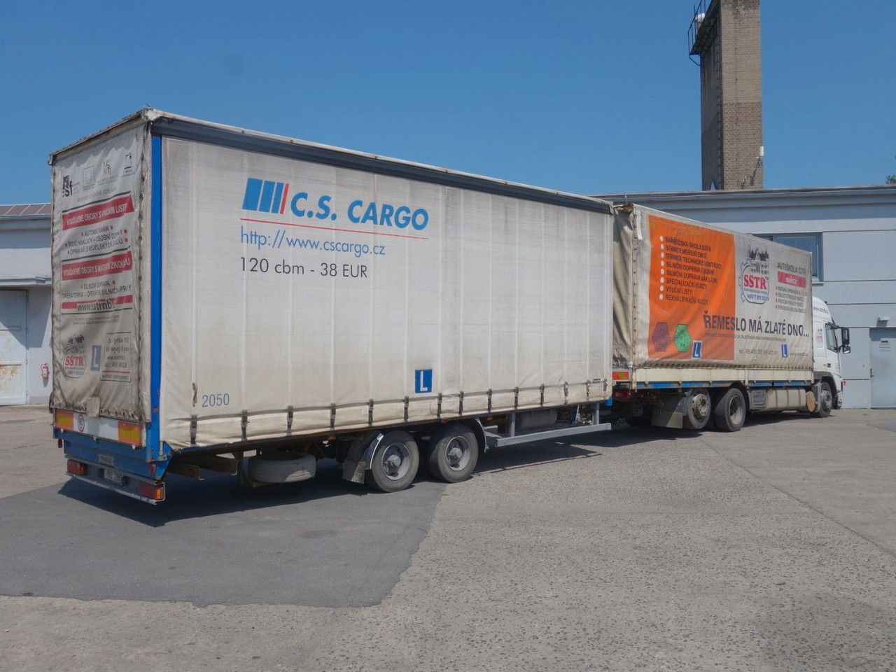 Volvo FM 380 6x2 + Panav Anhänger - Tenteli kamyon: fotoğraf 5 Volvo FM 380 6x2 + Panav Anhänger - Tenteli kamyon: fotoğraf 5