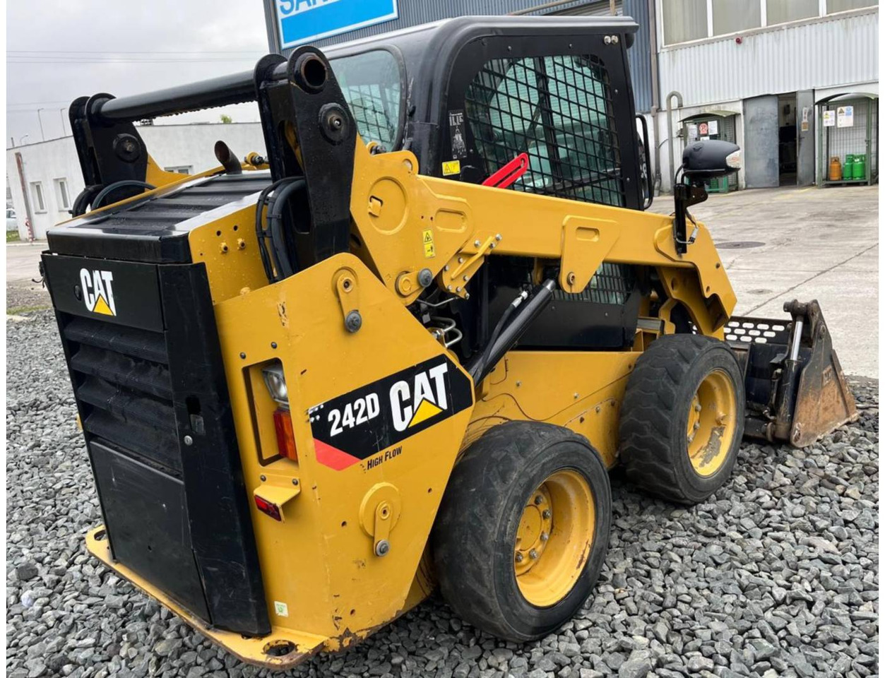 CAT 242D - Mini yükleyici: fotoğraf 3 CAT 242D - Mini yükleyici: fotoğraf 3