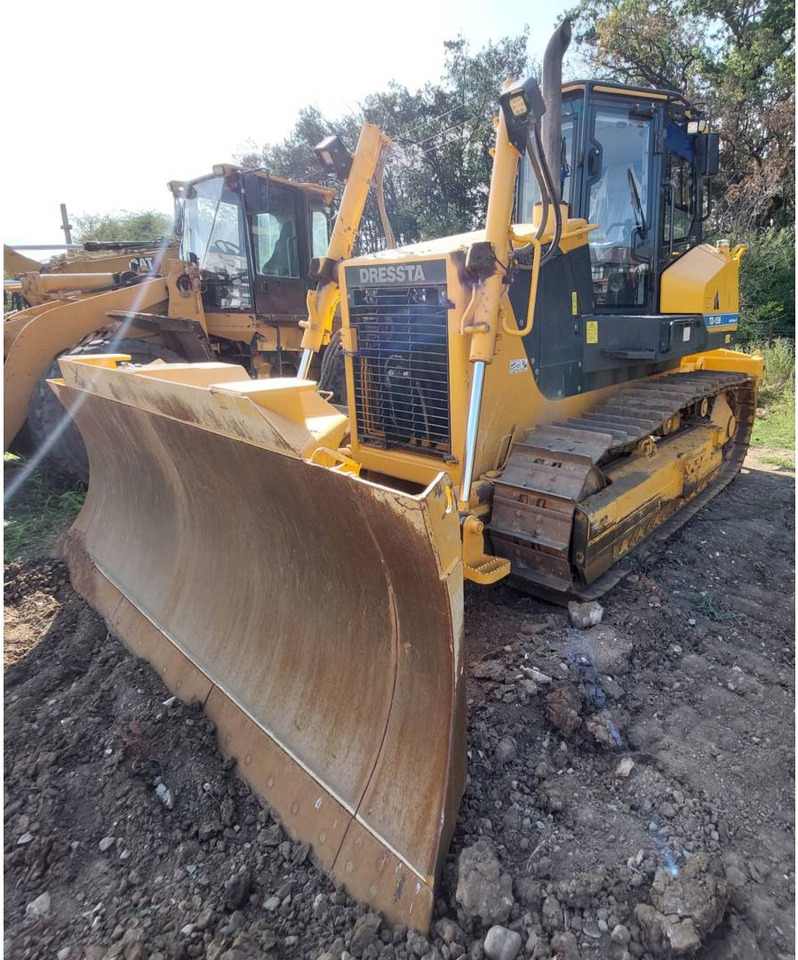DRESSTA NORTH AMERICA TD-15M - Buldozer: fotoğraf 1 DRESSTA NORTH AMERICA TD-15M - Buldozer: fotoğraf 1