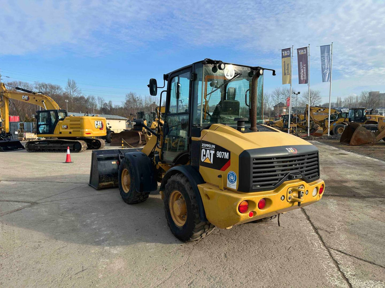 CAT 907M - Tekerlekli yükleyici: fotoğraf 4 CAT 907M - Tekerlekli yükleyici: fotoğraf 4