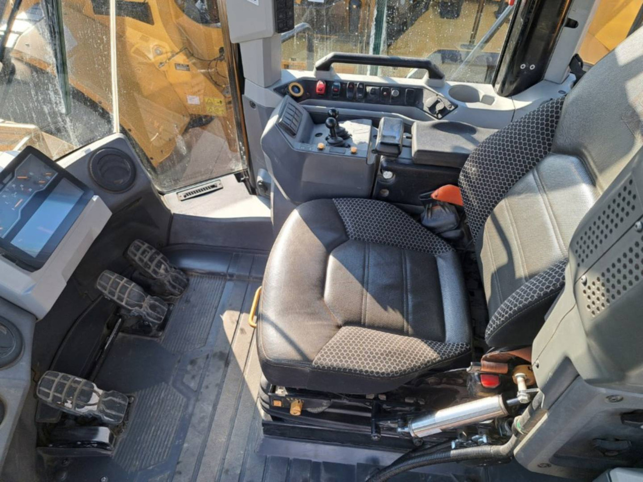 CAT 972 - Tekerlekli yükleyici: fotoğraf 5 CAT 972 - Tekerlekli yükleyici: fotoğraf 5