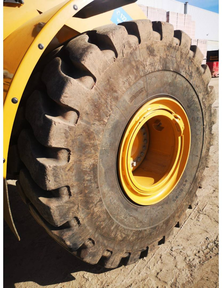 Tekerlekli yükleyici CAT 972: fotoğraf 25