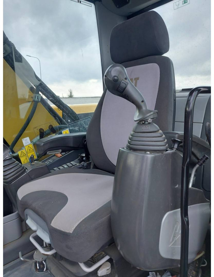 CAT M313D - Tekerlekli ekskavatör: fotoğraf 5 CAT M313D - Tekerlekli ekskavatör: fotoğraf 5