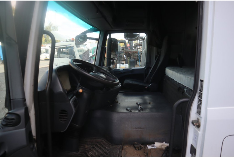 Mercedes-Benz ACTROS F04 MP3 - Kabin ve iç mekan - Kamyon: fotoğraf 5 Mercedes-Benz ACTROS F04 MP3 - Kabin ve iç mekan - Kamyon: fotoğraf 5