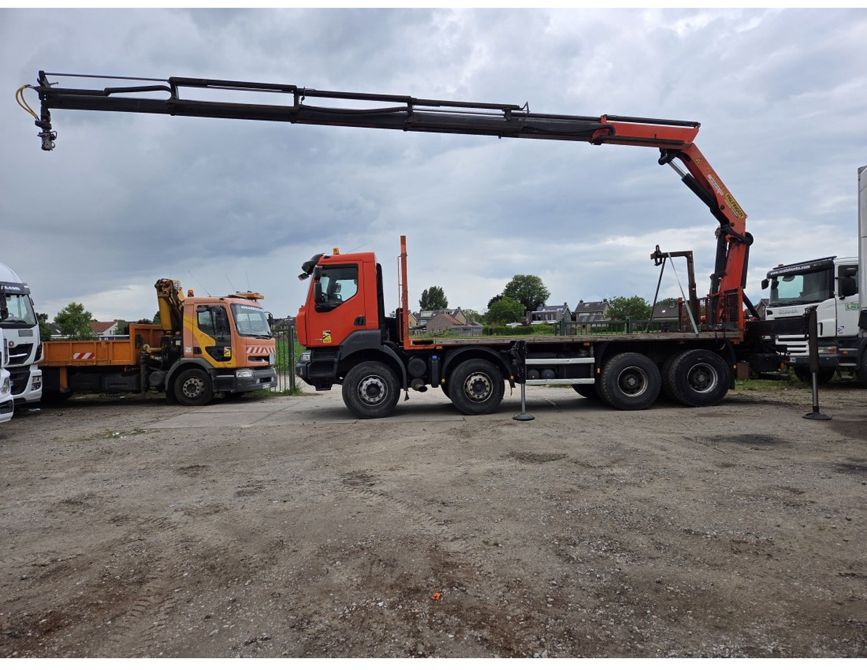 Renault Kerax 430 8X4 Flatbed Crane Palfinger PK26002EH 26 ton 5 Extensions *Retarder - Sal/ Açık kasa kamyon, Vinçli kamyon: fotoğraf 3 Renault Kerax 430 8X4 Flatbed Crane Palfinger PK26002EH 26 ton 5 Extensions *Retarder - Sal/ Açık kasa kamyon, Vinçli kamyon: fotoğraf 3