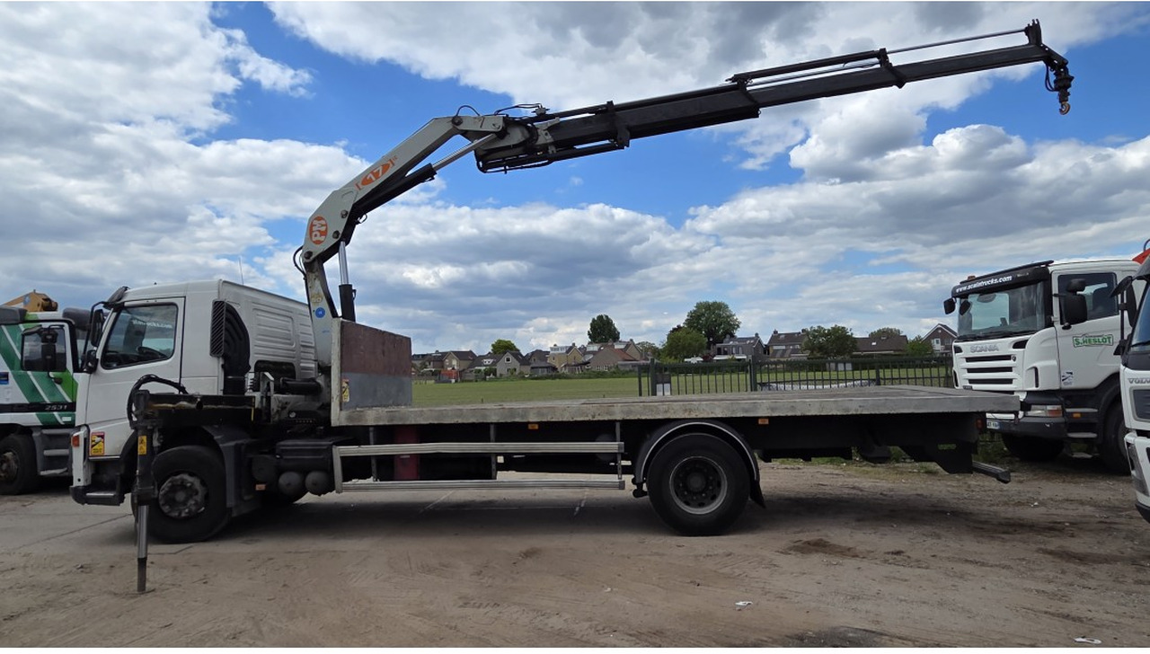 VOLVO FM 330 FLATBED 4X2 PM 17 LC 17 TON - Sal/ Açık kasa kamyon, Vinçli kamyon: fotoğraf 2 VOLVO FM 330 FLATBED 4X2 PM 17 LC 17 TON - Sal/ Açık kasa kamyon, Vinçli kamyon: fotoğraf 2