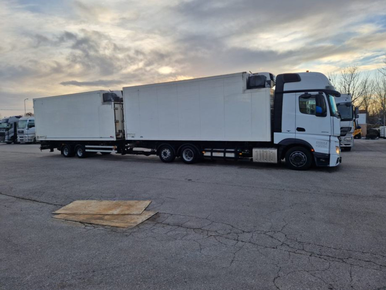 MERCEDES-BENZ Actros 25.480 - Frigorifik kamyonet: fotoğraf 2 MERCEDES-BENZ Actros 25.480 - Frigorifik kamyonet: fotoğraf 2