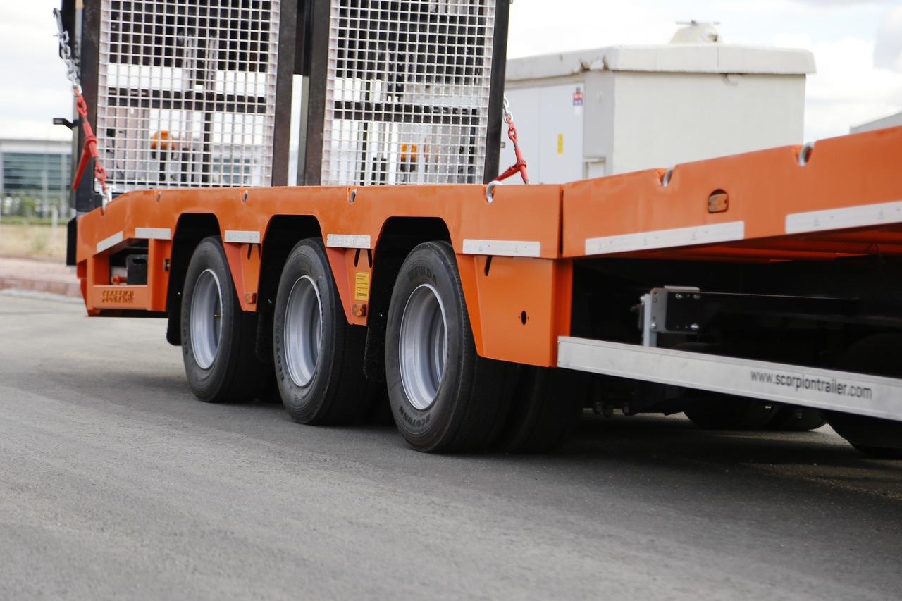Scorpion Trailer SCORPION TRAILER 3 AXLE LOWBED SEMI TRAILER (CUSTOMIZED) - Alçak çerçeveli platform dorse: fotoğraf 4 Scorpion Trailer SCORPION TRAILER 3 AXLE LOWBED SEMI TRAILER (CUSTOMIZED) - Alçak çerçeveli platform dorse: fotoğraf 4