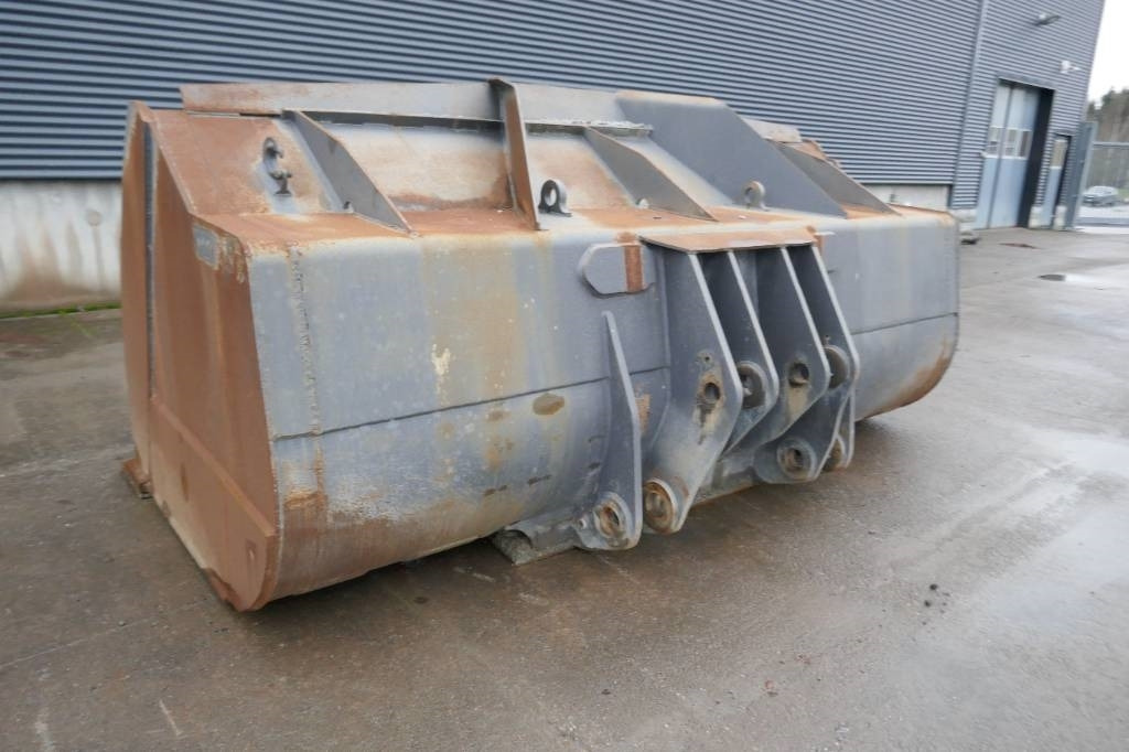 CAT 980M Skopa - Kova - İş makinaları: fotoğraf 5 CAT 980M Skopa - Kova - İş makinaları: fotoğraf 5