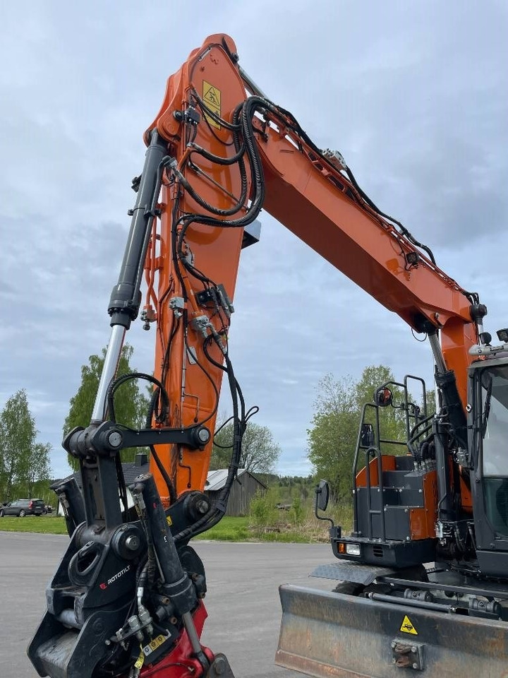 Tekerlekli ekskavatör Doosan DX 165 W: fotoğraf 8