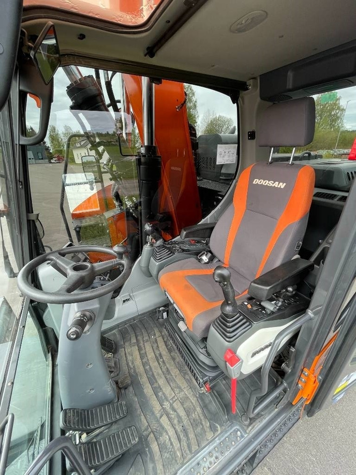 Tekerlekli ekskavatör Doosan DX 165 W: fotoğraf 22