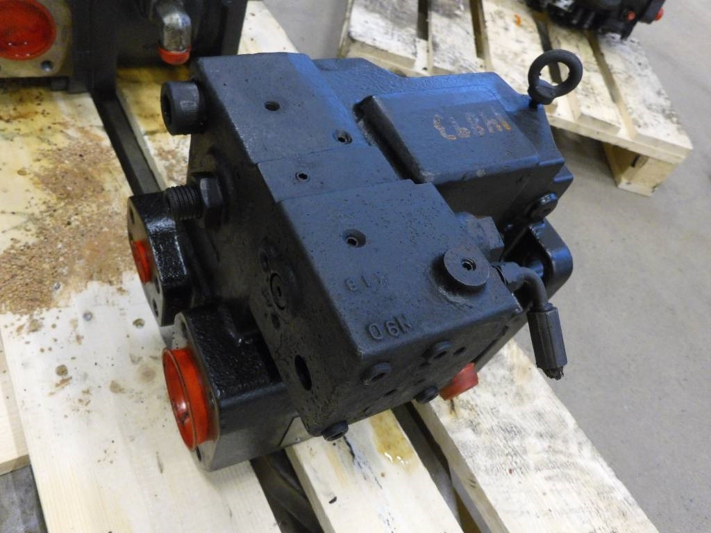 Volvo L180 HL Hydraulik pump, VOE15172808 - Hidrolik - İş makinaları: fotoğraf 2 Volvo L180 HL Hydraulik pump, VOE15172808 - Hidrolik - İş makinaları: fotoğraf 2