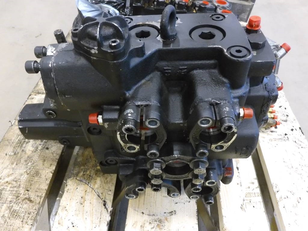 Volvo L180 HL Ventilpaket, 15015928 - Hidrolik - İş makinaları: fotoğraf 1 Volvo L180 HL Ventilpaket, 15015928 - Hidrolik - İş makinaları: fotoğraf 1