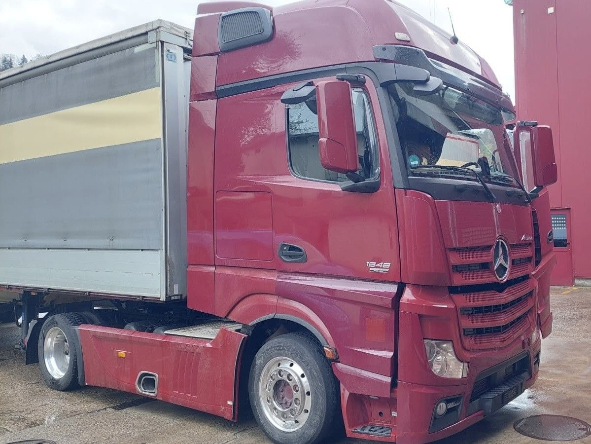 Mercedes-Benz Actros 1848 4x2, E6,Lowliner,verstellbare Sattel - Çekici: fotoğraf 1 Mercedes-Benz Actros 1848 4x2, E6,Lowliner,verstellbare Sattel - Çekici: fotoğraf 1