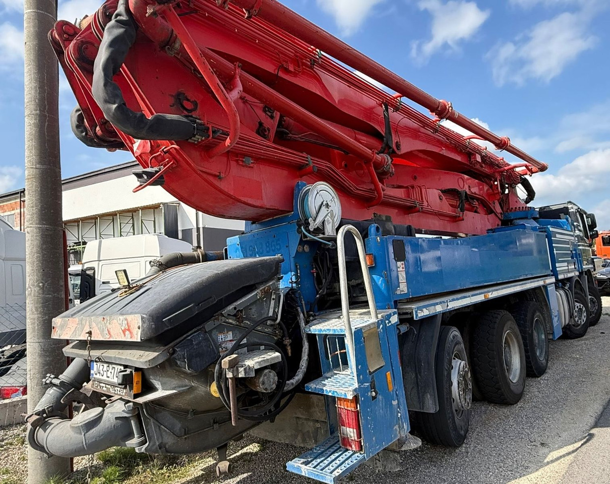 Mercedes-Benz Actros 4448 10x4, E5, MP-3, Putzmeister M46-5 - Mobil beton pompası: fotoğraf 4 Mercedes-Benz Actros 4448 10x4, E5, MP-3, Putzmeister M46-5 - Mobil beton pompası: fotoğraf 4