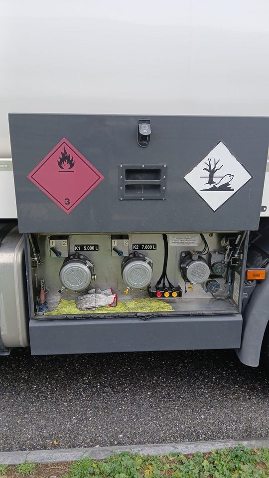 Scania P450 LB 4x2, ADR, Schwarzmueller Anhaenger Fuel - Tanker kamyon: fotoğraf 5 Scania P450 LB 4x2, ADR, Schwarzmueller Anhaenger Fuel - Tanker kamyon: fotoğraf 5