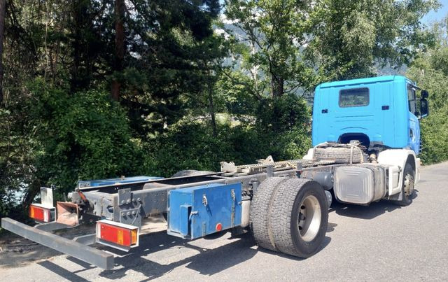 Scania R124LB 420 4x2, Euro 3 - Şasi kamyon: fotoğraf 4 Scania R124LB 420 4x2, Euro 3 - Şasi kamyon: fotoğraf 4