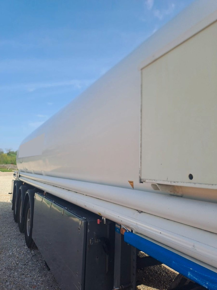 Schrader ADR, Treibstoff Diesel/Benzin, 4 Kammern, Sening Schrader ADR, Treibstoff Diesel/Benzin, 4 Kammern, Sening - Tanker dorse: fotoğraf 5 Schrader ADR, Treibstoff Diesel/Benzin, 4 Kammern, Sening Schrader ADR, Treibstoff Diesel/Benzin, 4 Kammern, Sening - Tanker dorse: fotoğraf 5