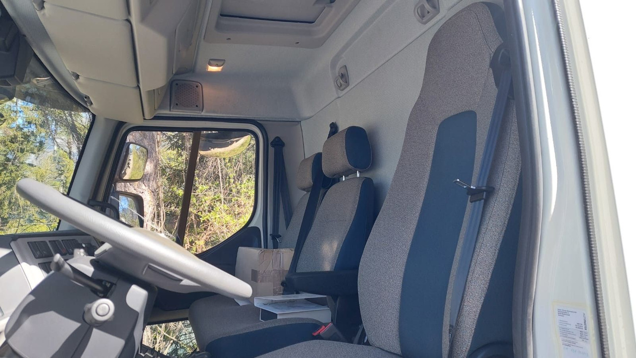 Volvo FL280 4x2, E6, Wohnwagen + 2 Pferdeplaetze Volvo FL280 4x2, E6, 7.40m Chassis, Fahrgestell finansal kiralama Volvo FL280 4x2, E6, Wohnwagen + 2 Pferdeplaetze Volvo FL280 4x2, E6, 7.40m Chassis, Fahrgestell: fotoğraf 15
