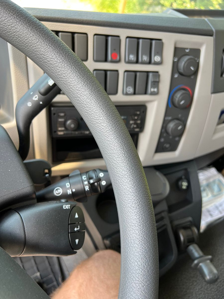 Volvo FL280 4x2, E6, Wohnwagen + 2 Pferdeplaetze Volvo FL280 4x2, E6, 7.40m Chassis, Fahrgestell finansal kiralama Volvo FL280 4x2, E6, Wohnwagen + 2 Pferdeplaetze Volvo FL280 4x2, E6, 7.40m Chassis, Fahrgestell: fotoğraf 13