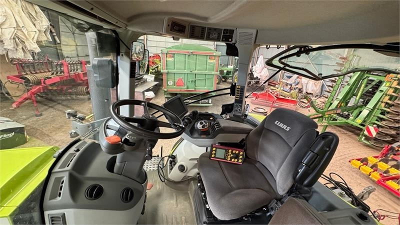 Claas AXION 830 CEBIS - Traktör: fotoğraf 4 Claas AXION 830 CEBIS - Traktör: fotoğraf 4