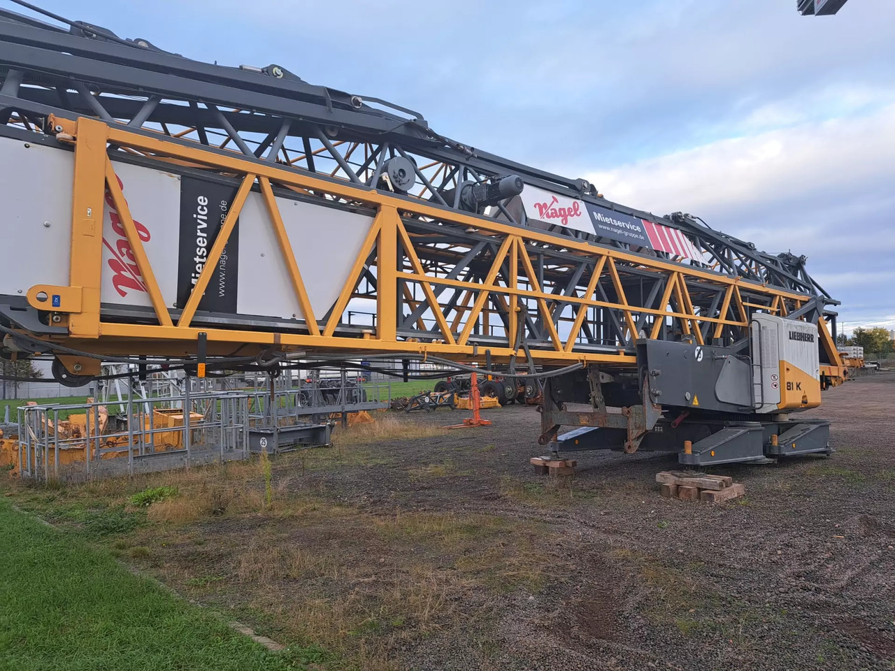 2013 Liebherr 81 K - Kendi kendini kuran kule vinç: fotoğraf 3 2013 Liebherr 81 K - Kendi kendini kuran kule vinç: fotoğraf 3