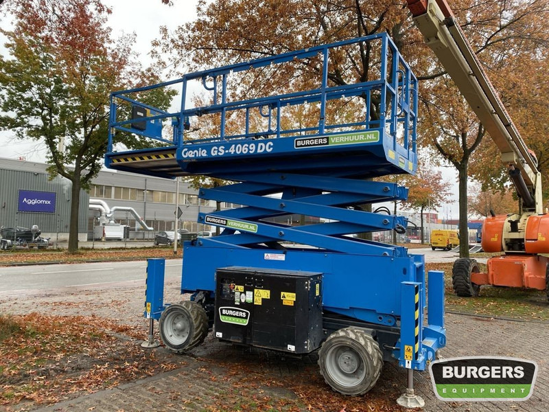 Genie GS4069 DC - Makasli platform: fotoğraf 3 Genie GS4069 DC - Makasli platform: fotoğraf 3