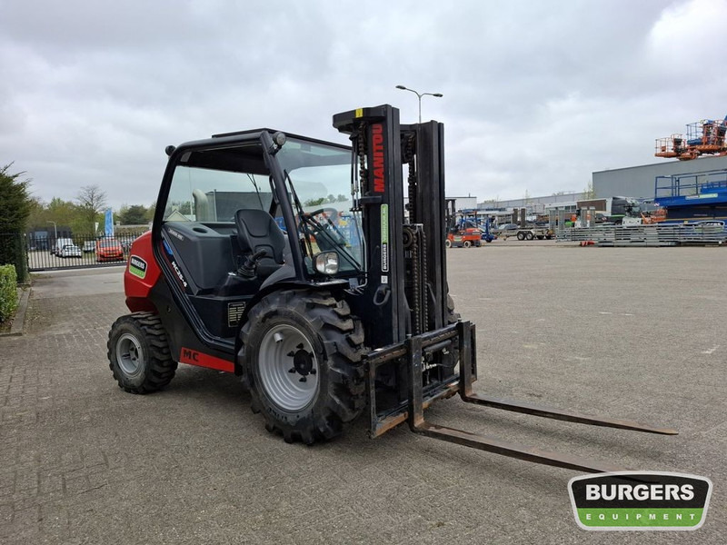 Manitou MC 25-4 D K ST5 S1 Buggy - Dizel forklift: fotoğraf 2 Manitou MC 25-4 D K ST5 S1 Buggy - Dizel forklift: fotoğraf 2