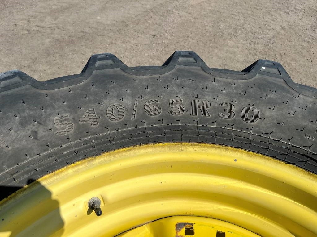 Alliance 540/65R30 till John Deere 7920 mfl - Lastik - Tarım araçları: fotoğraf 4 Alliance 540/65R30 till John Deere 7920 mfl - Lastik - Tarım araçları: fotoğraf 4