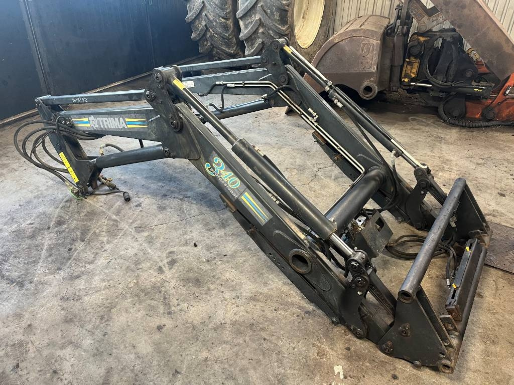 Lastare Trima 340 till Valmet Valtra 900 - Traktör ön yükleyici: fotoğraf 1 Lastare Trima 340 till Valmet Valtra 900 - Traktör ön yükleyici: fotoğraf 1