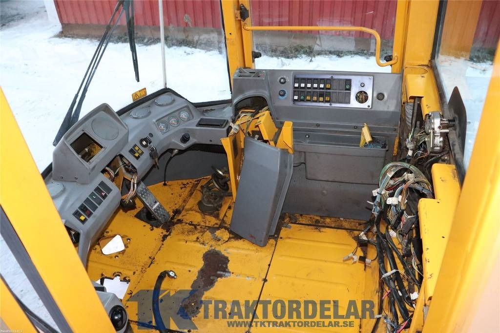 Volvo L50 C - Kabin - İş makinaları: fotoğraf 5 Volvo L50 C - Kabin - İş makinaları: fotoğraf 5