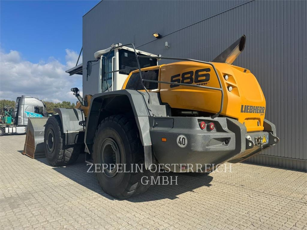 Liebherr L586 - Tekerlekli yükleyici: fotoğraf 4 Liebherr L586 - Tekerlekli yükleyici: fotoğraf 4