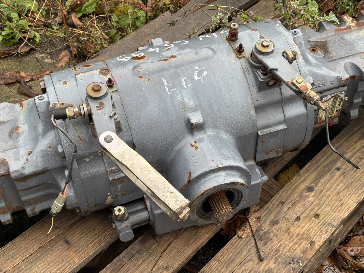 Carraro 28.32M 11885677 150006 Obudowa Mostu Pochwa Zwolnica Zwrotnica Hamulec Piasta CZĘŚCI - Aks ve yedek parça - Tarım araçları: fotoğraf 1 Carraro 28.32M 11885677 150006 Obudowa Mostu Pochwa Zwolnica Zwrotnica Hamulec Piasta CZĘŚCI - Aks ve yedek parça - Tarım araçları: fotoğraf 1