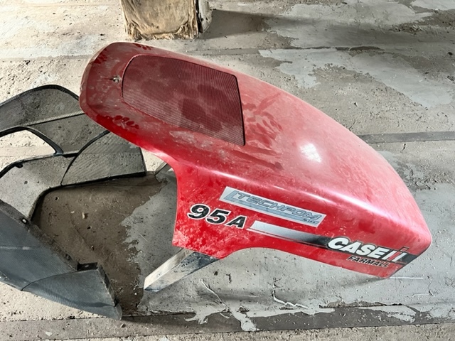 Case Farmall Pokrywa Maska silnika 84472108 - Kaporta - Traktör: fotoğraf 3 Case Farmall Pokrywa Maska silnika 84472108 - Kaporta - Traktör: fotoğraf 3