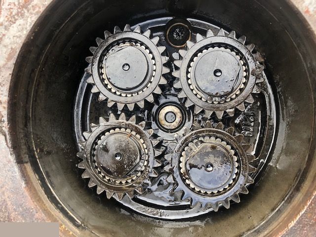 Caterpillar th360 th414 - Zwolnica Zwrotnica - Yürüyüş motoru - İş makinaları: fotoğraf 2 Caterpillar th360 th414 - Zwolnica Zwrotnica - Yürüyüş motoru - İş makinaları: fotoğraf 2