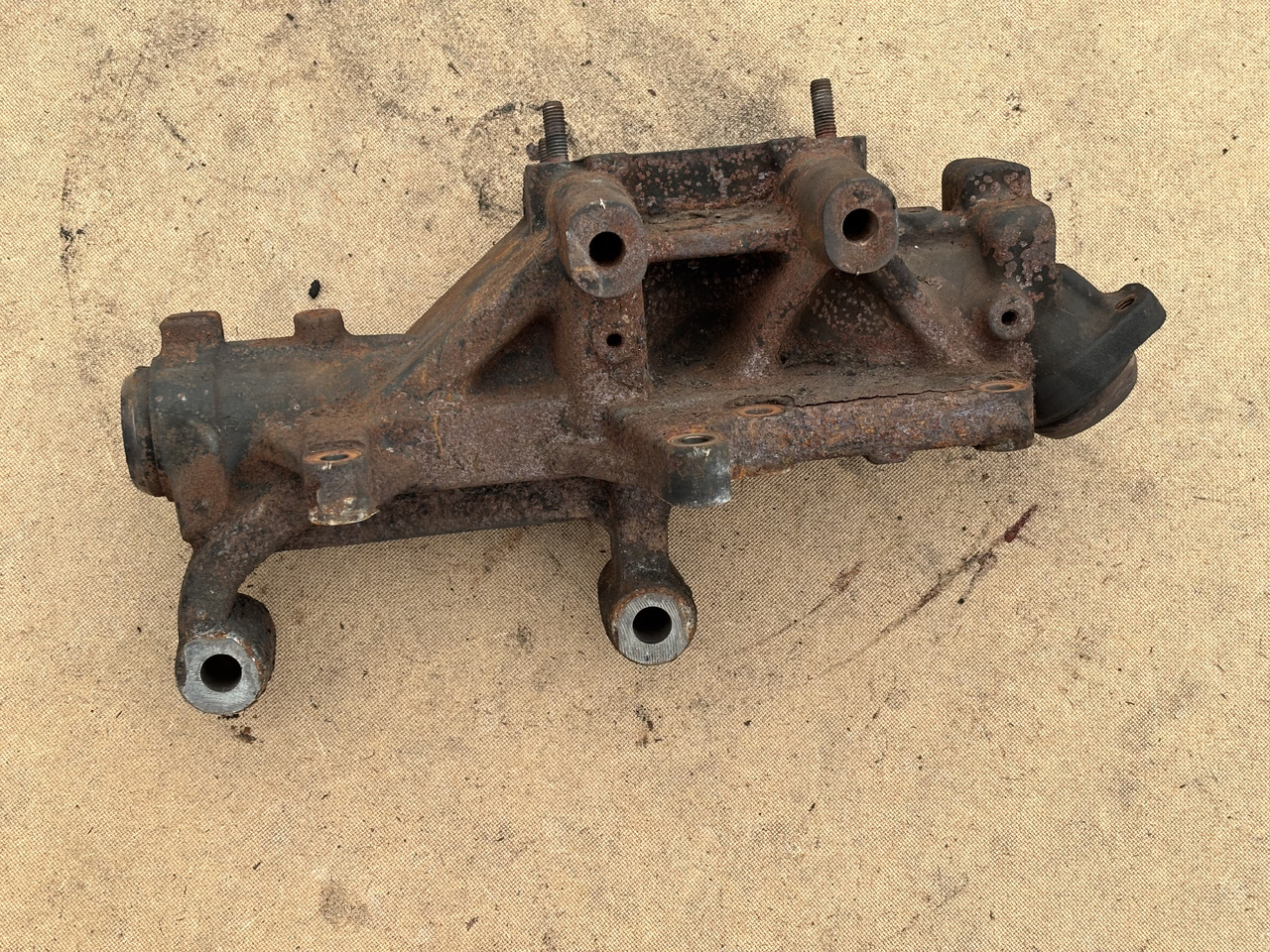 Claas Lexion 780 Kolektor Wydechowy Mercedes R5421421009 OM502 - Egzoz manifoldu - Biçerdöver: fotoğraf 3 Claas Lexion 780 Kolektor Wydechowy Mercedes R5421421009 OM502 - Egzoz manifoldu - Biçerdöver: fotoğraf 3