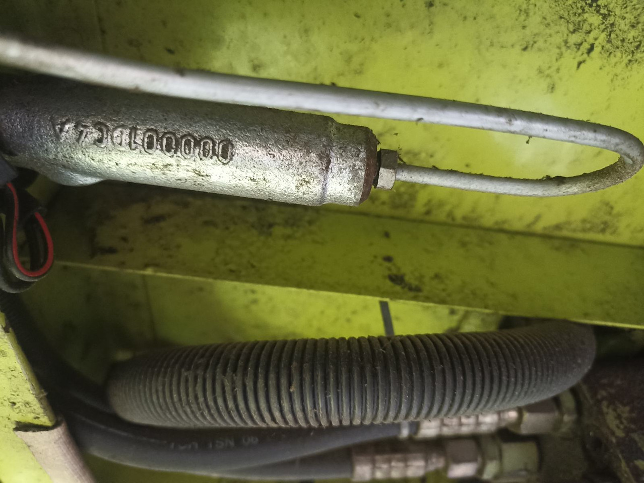 Claas dominator pompka hamulcowa pompa - Fren parçaları - Biçerdöver: fotoğraf 1 Claas dominator pompka hamulcowa pompa - Fren parçaları - Biçerdöver: fotoğraf 1