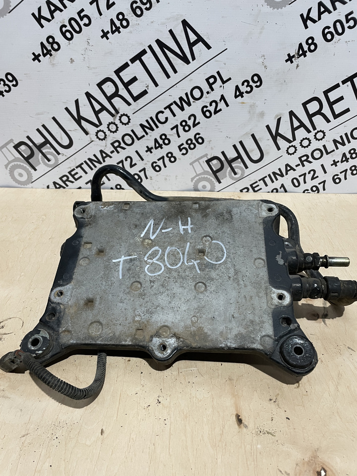 Cummins New Holland 8040 - Podstawa chłodzenie komputera ECM + pompa paliwa 3970204 - Motor ve yedek parça - Tarım araçları: fotoğraf 2 Cummins New Holland 8040 - Podstawa chłodzenie komputera ECM + pompa paliwa 3970204 - Motor ve yedek parça - Tarım araçları: fotoğraf 2