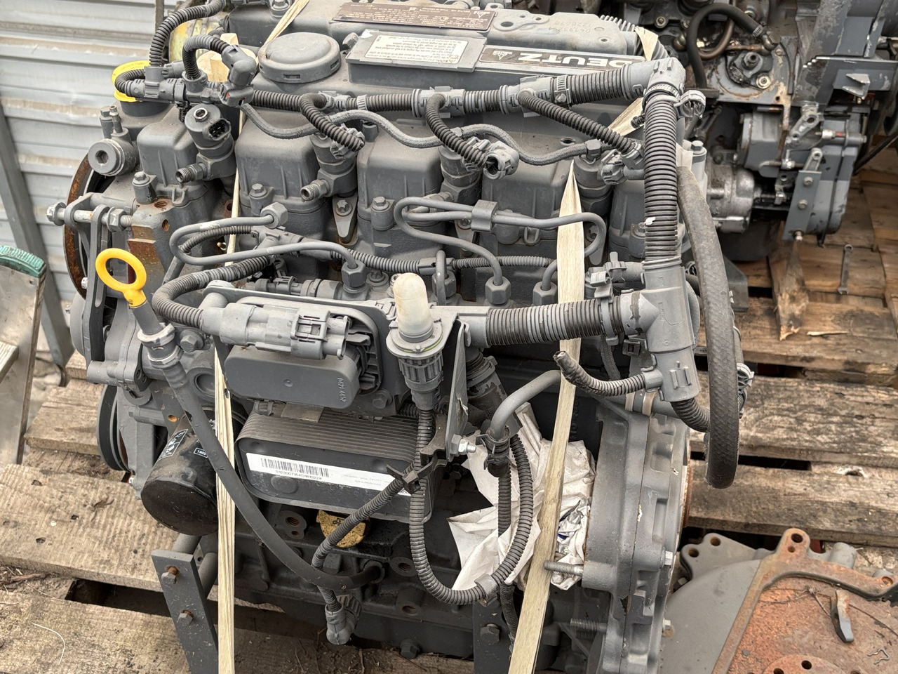 DEUTZ TD2.9L4-C4DI55C TD 2.9 L4 C4DI55C Silnik Kompletny - Motor - İş makinaları: fotoğraf 1 DEUTZ TD2.9L4-C4DI55C TD 2.9 L4 C4DI55C Silnik Kompletny - Motor - İş makinaları: fotoğraf 1