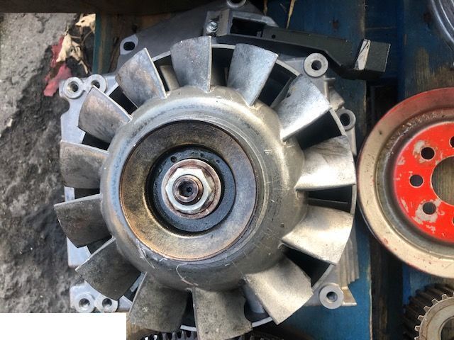 Deutz F4L1011 - Wentylator Chłodzenia - Vantilatör - Tarım araçları: fotoğraf 1 Deutz F4L1011 - Wentylator Chłodzenia - Vantilatör - Tarım araçları: fotoğraf 1