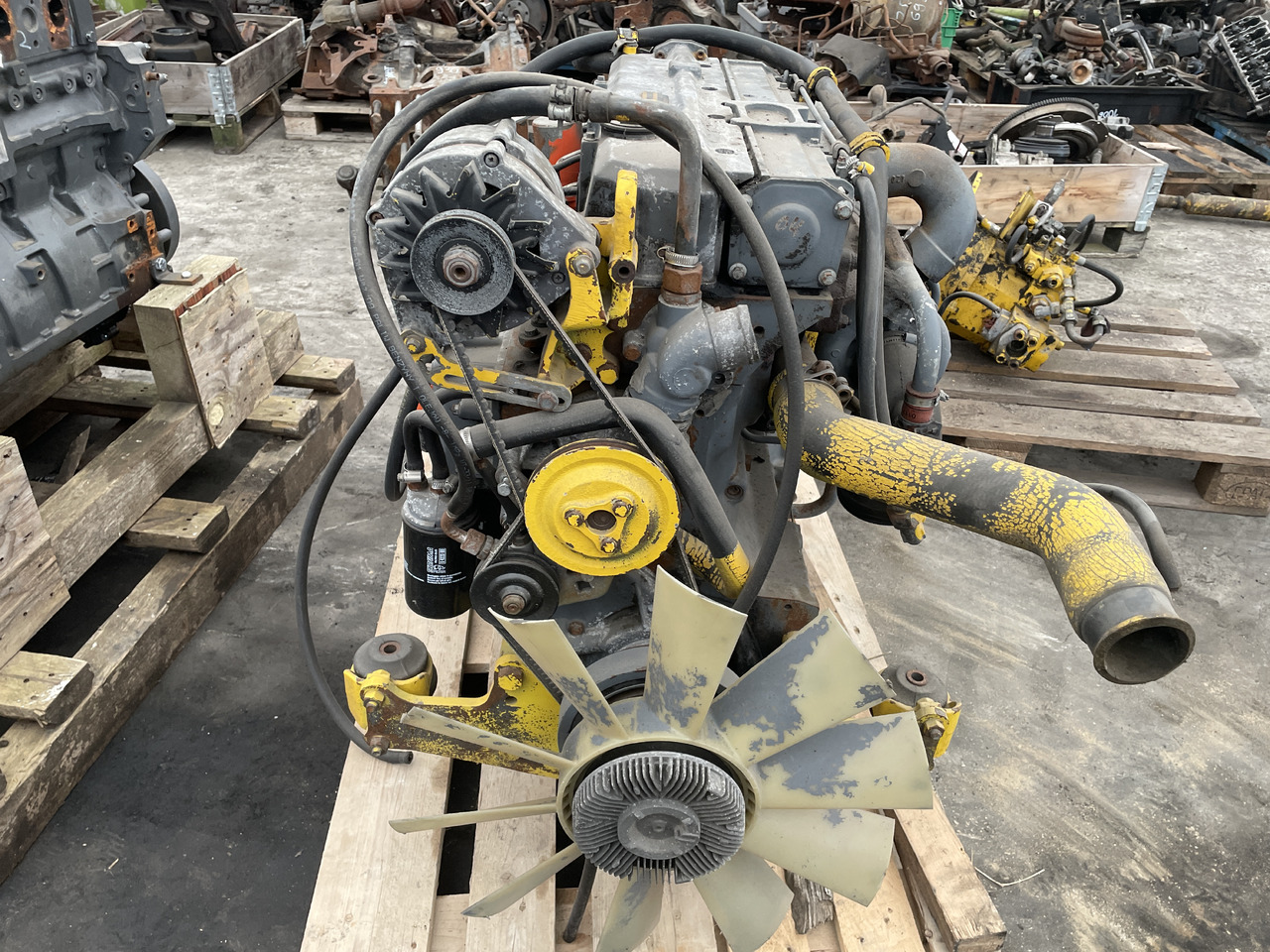 Deutz F4L912 - silnik - Motor - İş makinaları: fotoğraf 2 Deutz F4L912 - silnik - Motor - İş makinaları: fotoğraf 2